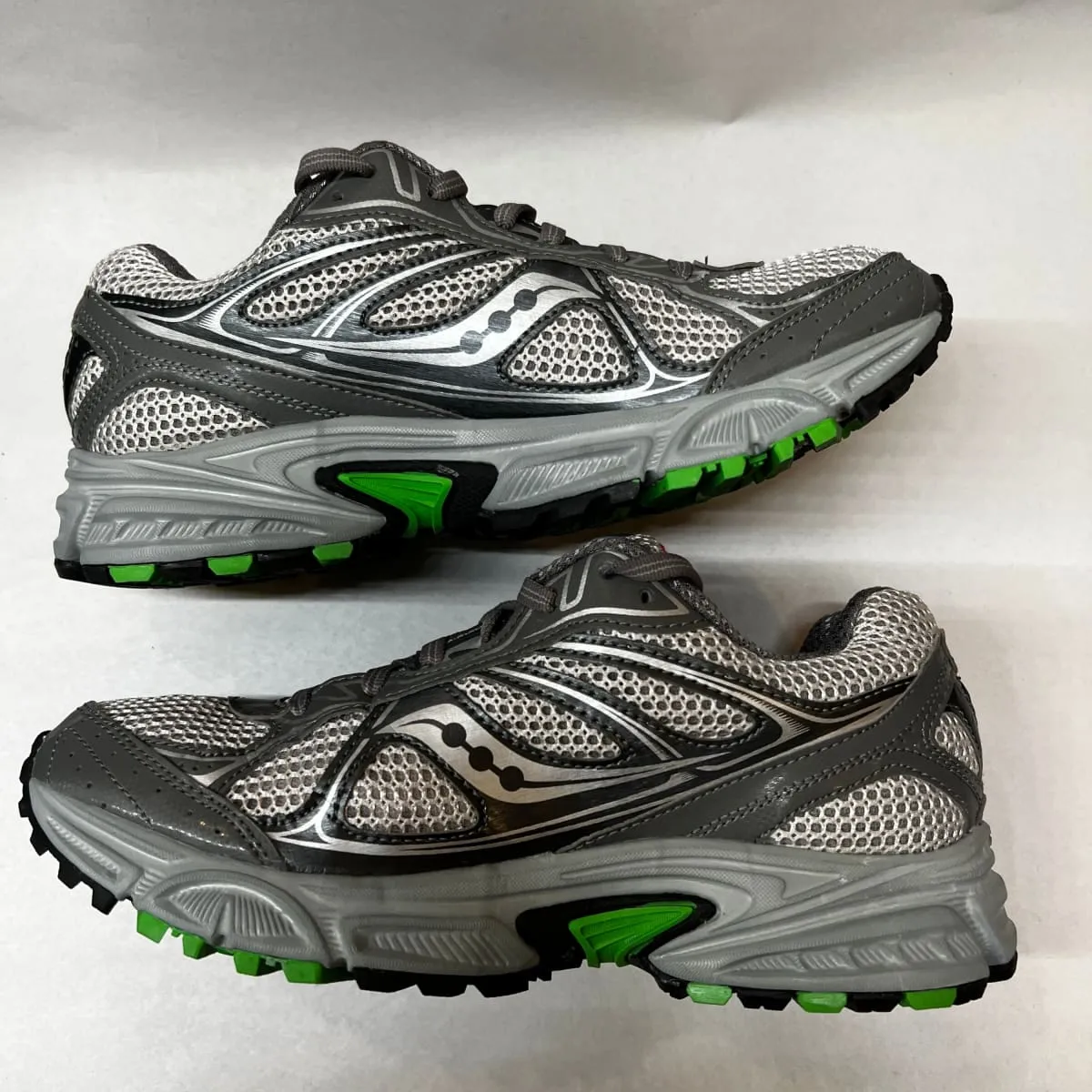 Women's Grid •Cohesion TR7• Trail Running Grey/Green/Fuchsia Size 7M -Preowned