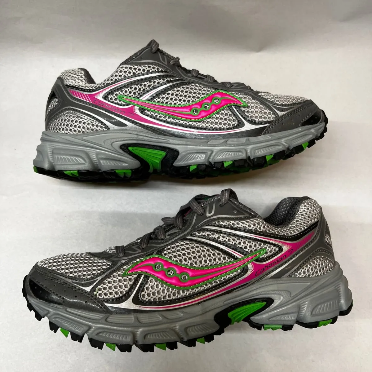 Women's Grid •Cohesion TR7• Trail Running Grey/Green/Fuchsia Size 7M -Preowned